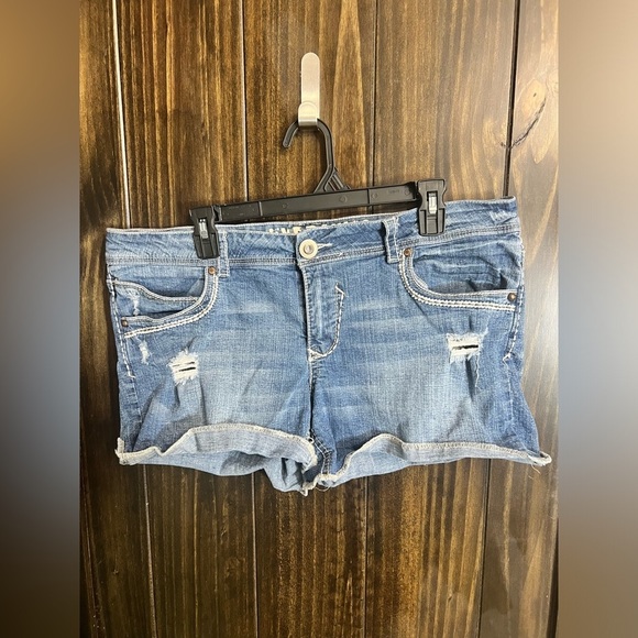 Denim Jean Shorts Size: 15/16 - Picture 2 of 7